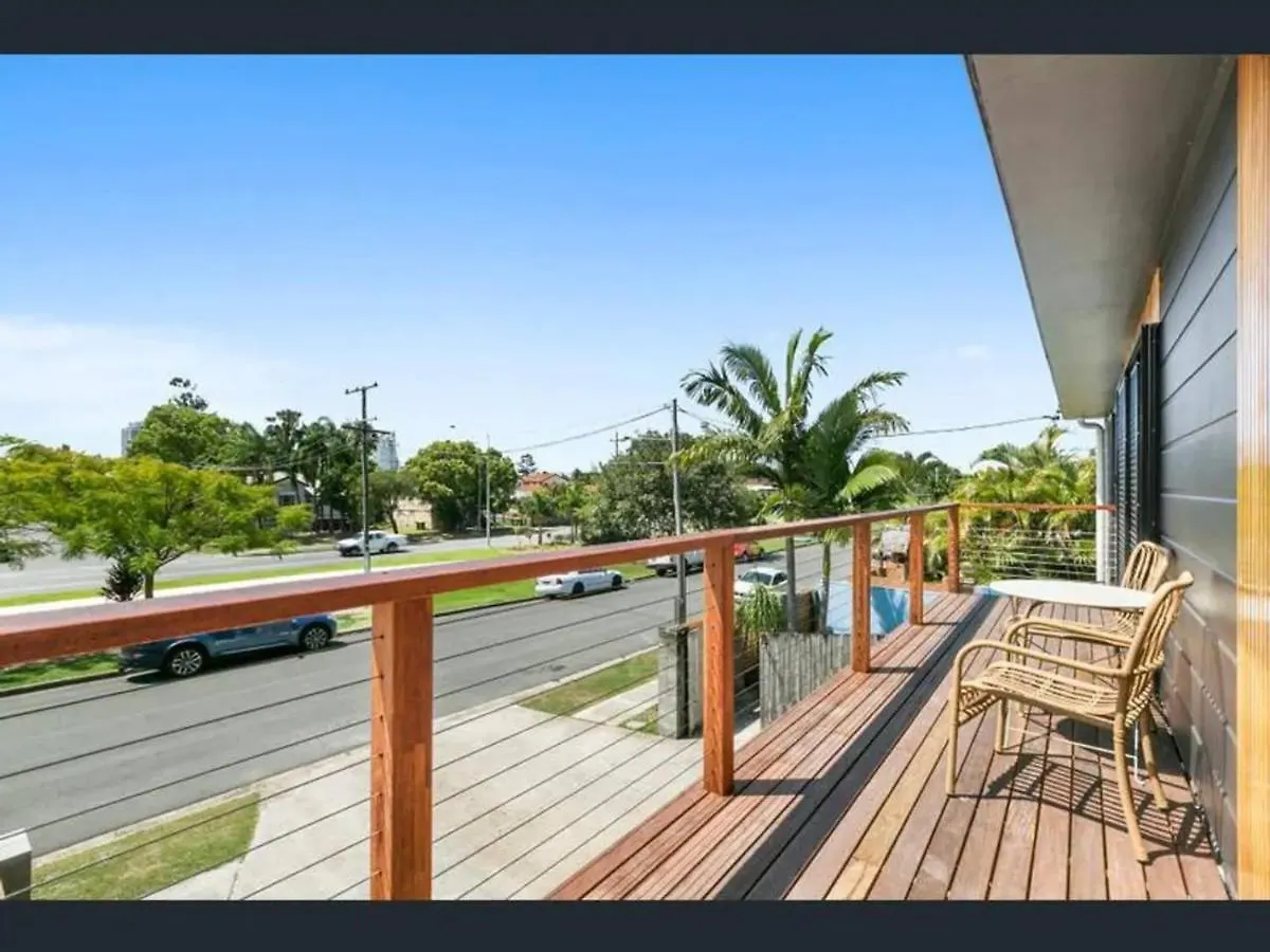 Spacious 2 Bedroom Townhouse In Southport Gold Coast Feriehus