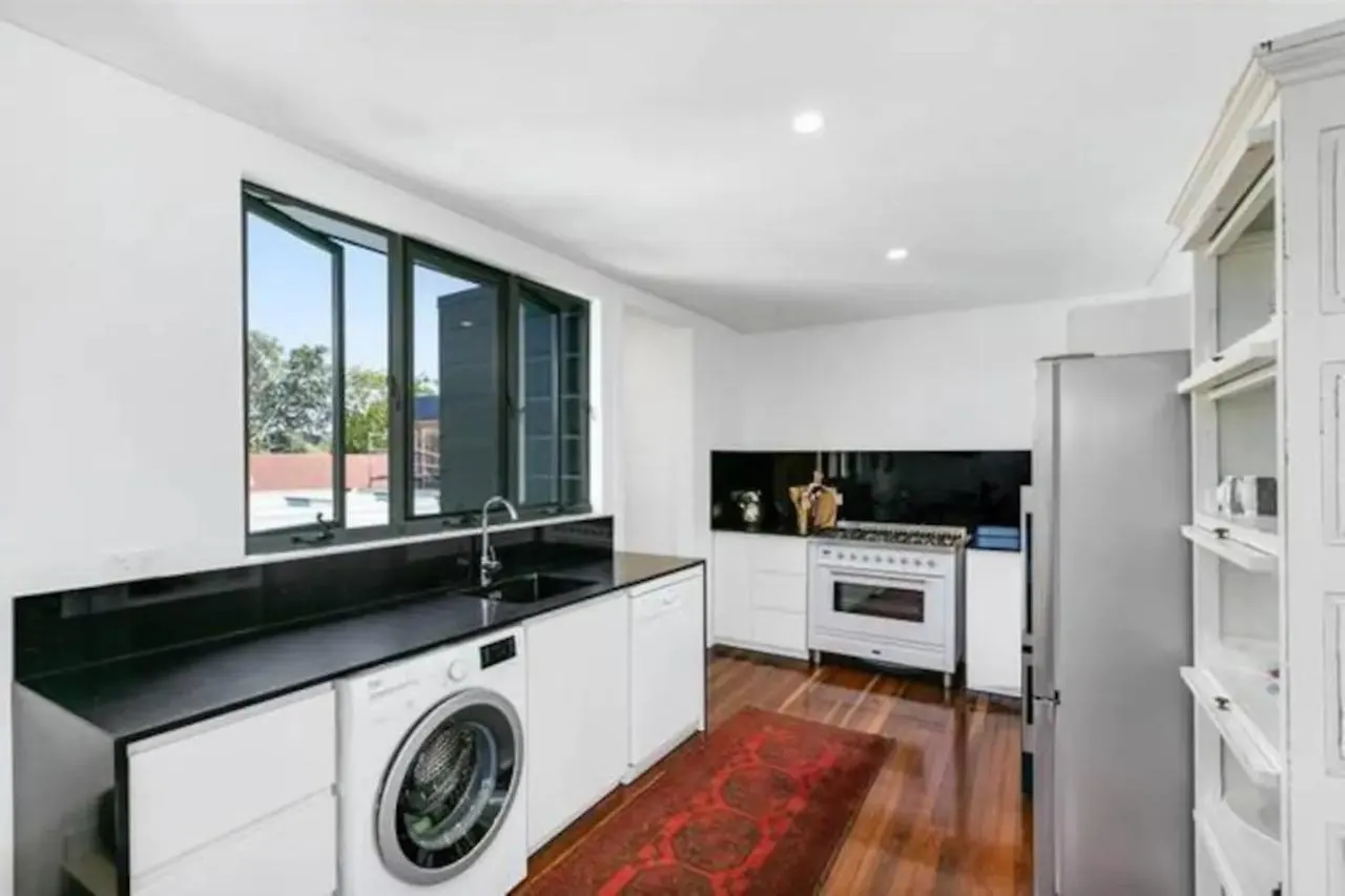 Spacious 2 Bedroom Townhouse In Southport Gold Coast Feriehus